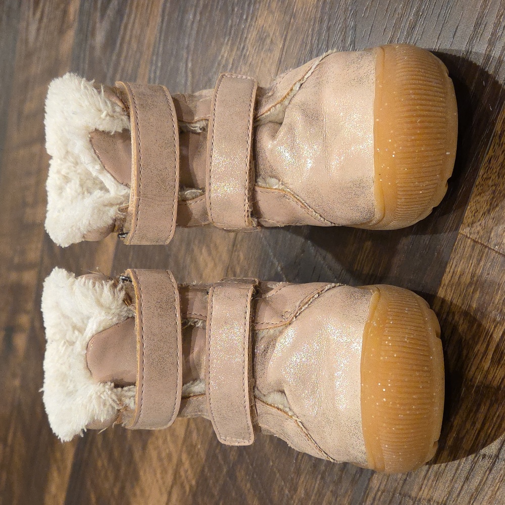 Cat & Jack Toddler Girl Light Pink Winter Boots with Faux Fur - Picture 2 of 9